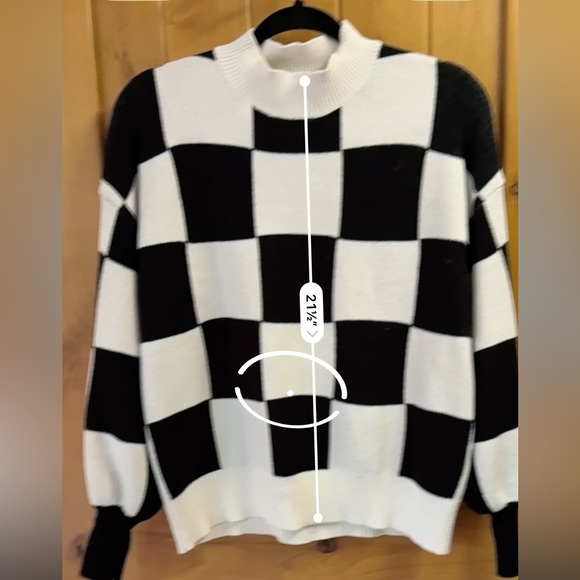 ZESICA Black/White Checkered Sweater - Size M 
NWOT - Picture 7 of 8